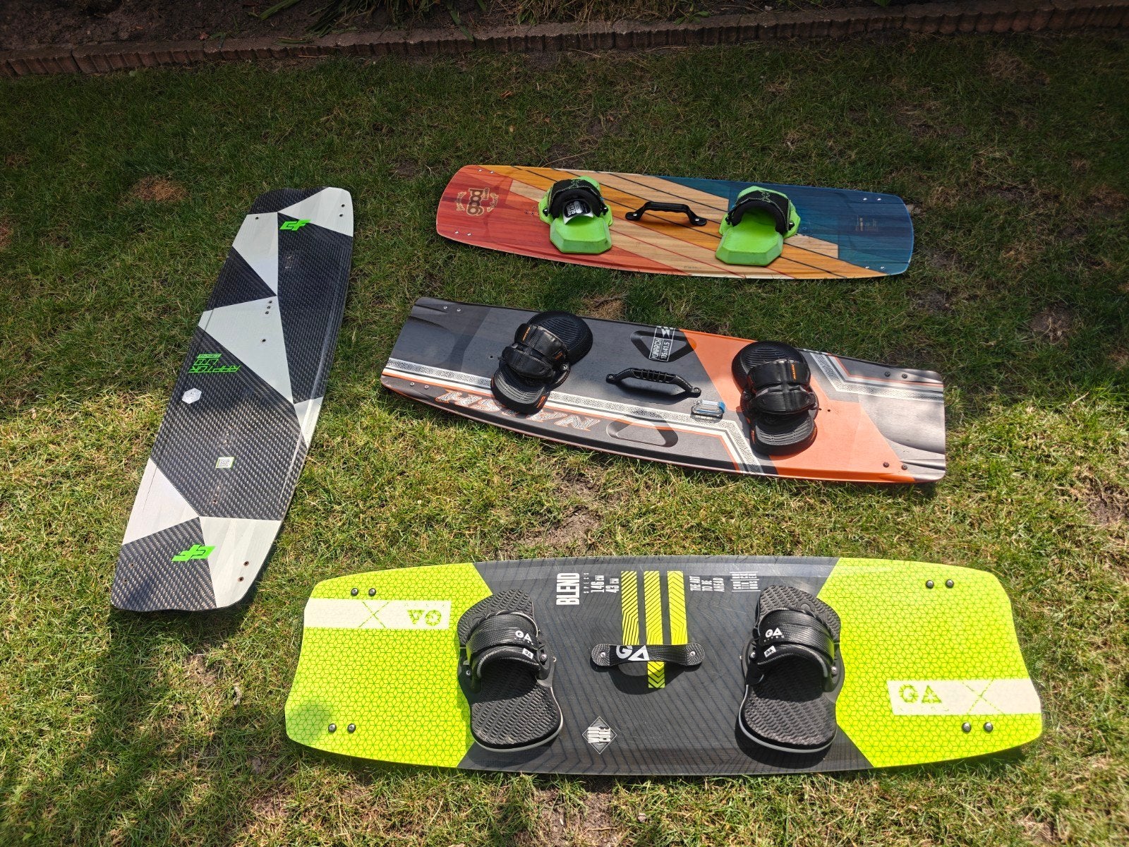 2 kiteboardjes te koop, naish Gaastra light wind bigair, Twintip, Ophalen, Zo goed als nieuw, 4 m² of minder