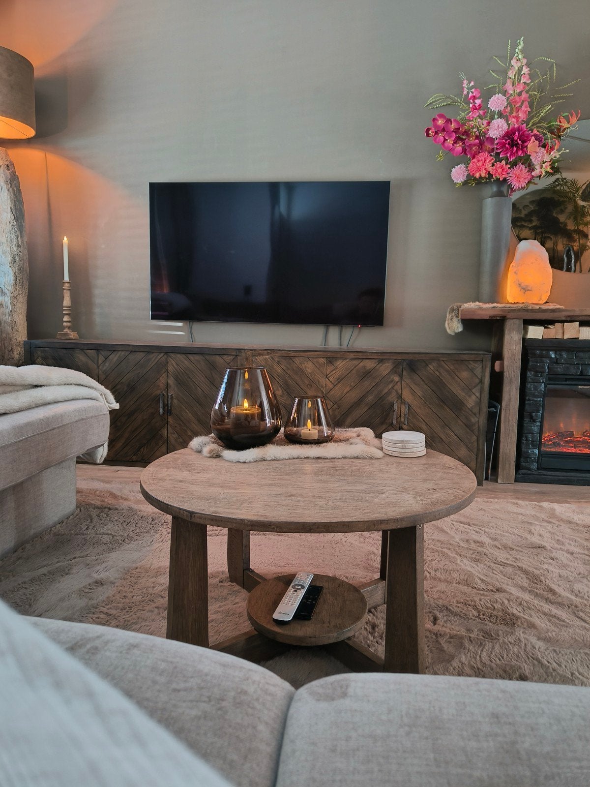 Ronde houten salontafeltje/bijzettafel, Huis en Inrichting, Ophalen