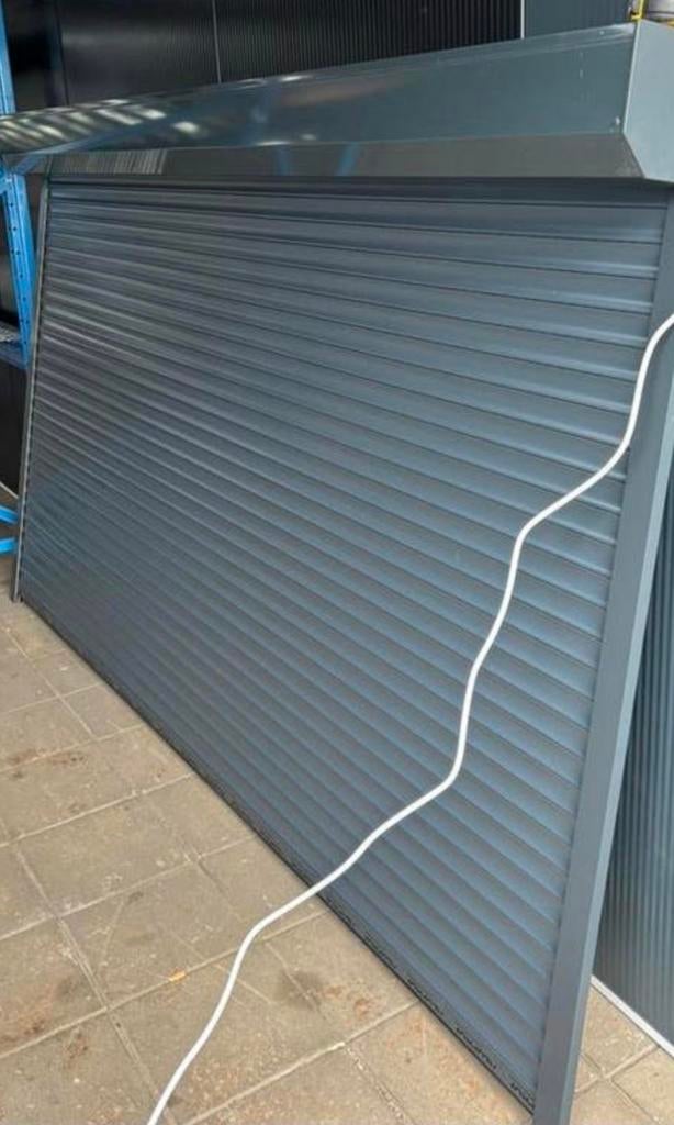 Electrische antraciet rolluik 314 breed 257 hoog, Ophalen, 200 cm of meer, 200 cm of meer, Grijs