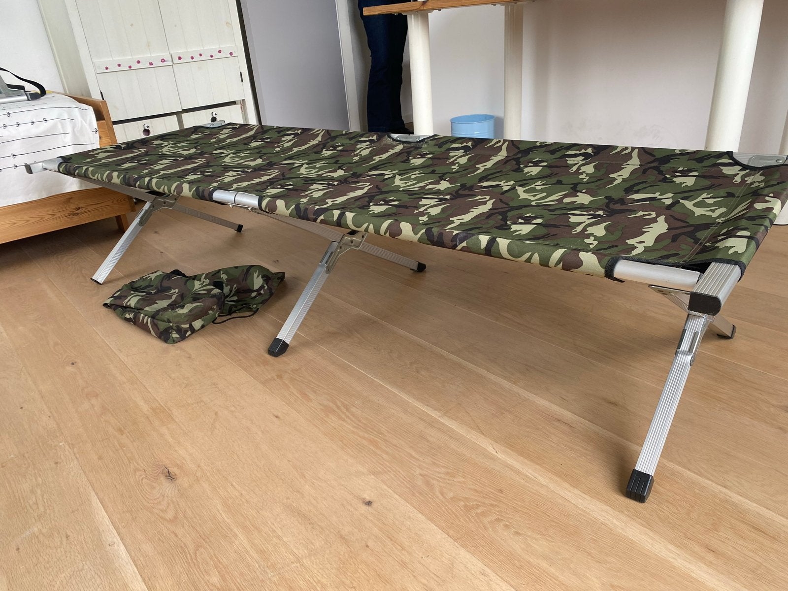 Veldbed legerprint 190x63x40 cm met draagtas, Ophalen, Gebruikt