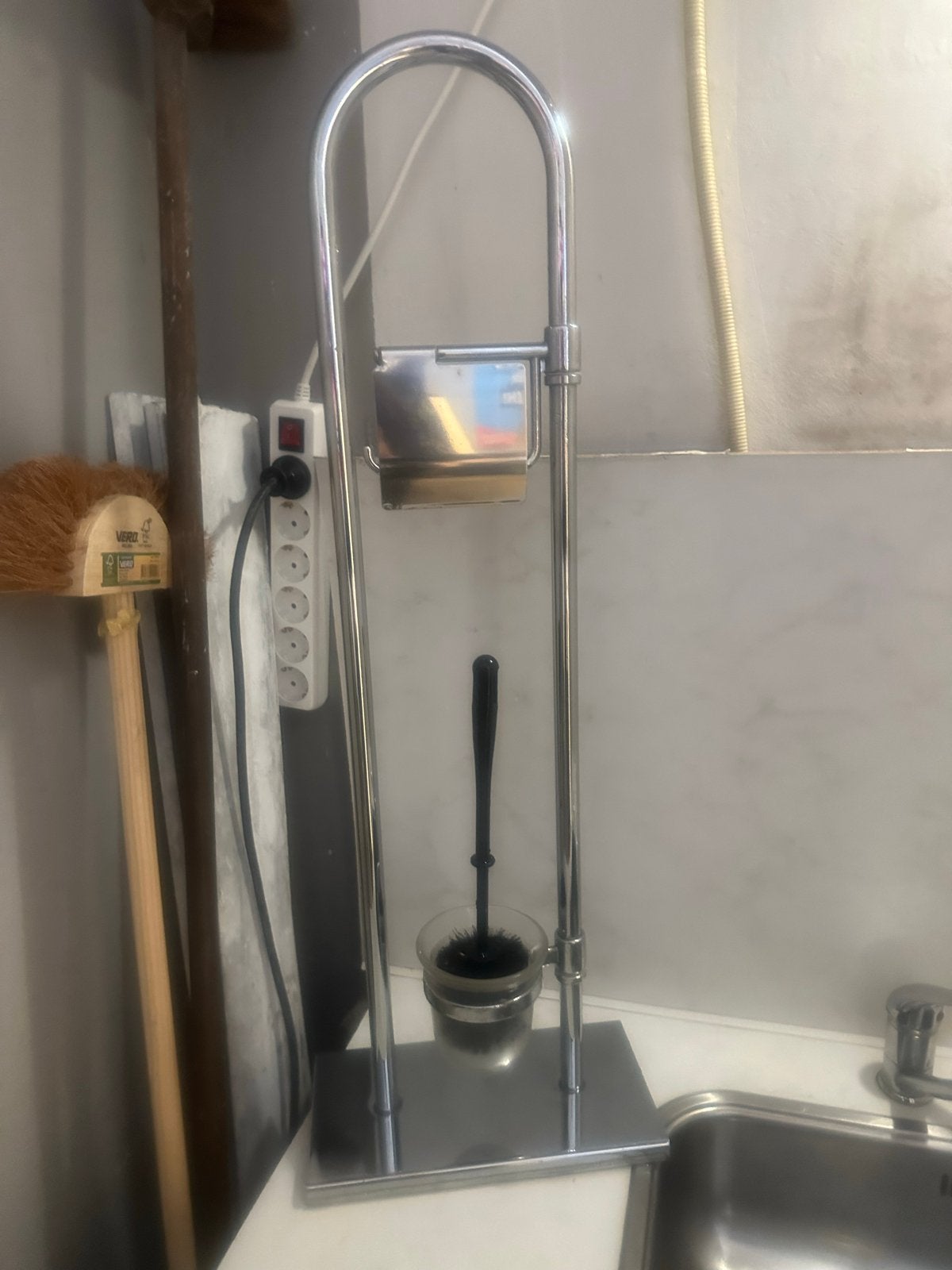 RVS toiletrolhouder en wc borstel houder set, Ophalen of Verzenden, Gebruikt, Zilver, Toilet-accessoire