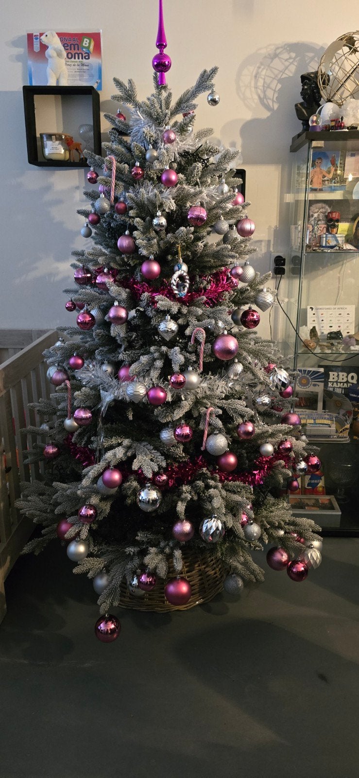 Kunstkerstboom met besneeuwde takken, Huis en Inrichting, Ophalen, Zo goed als nieuw