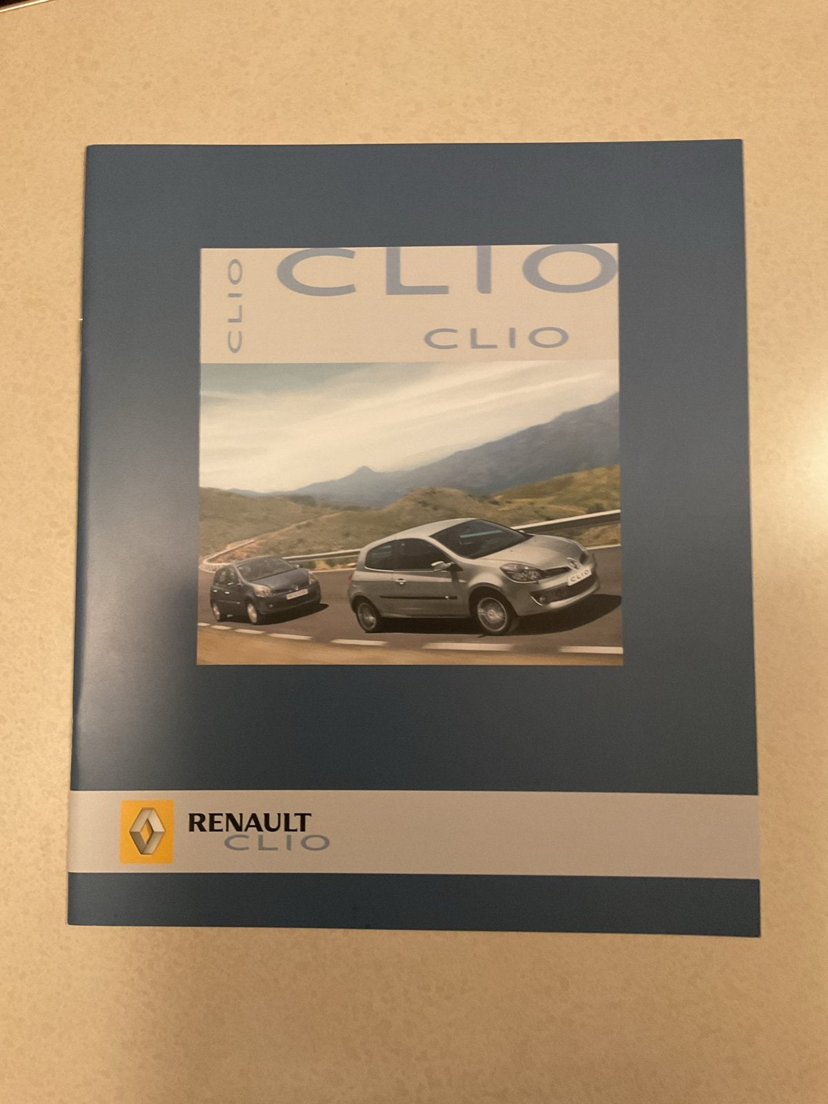 Renault Clio brochure in nieuw staat, Ophalen of Verzenden, Nieuw, Renault