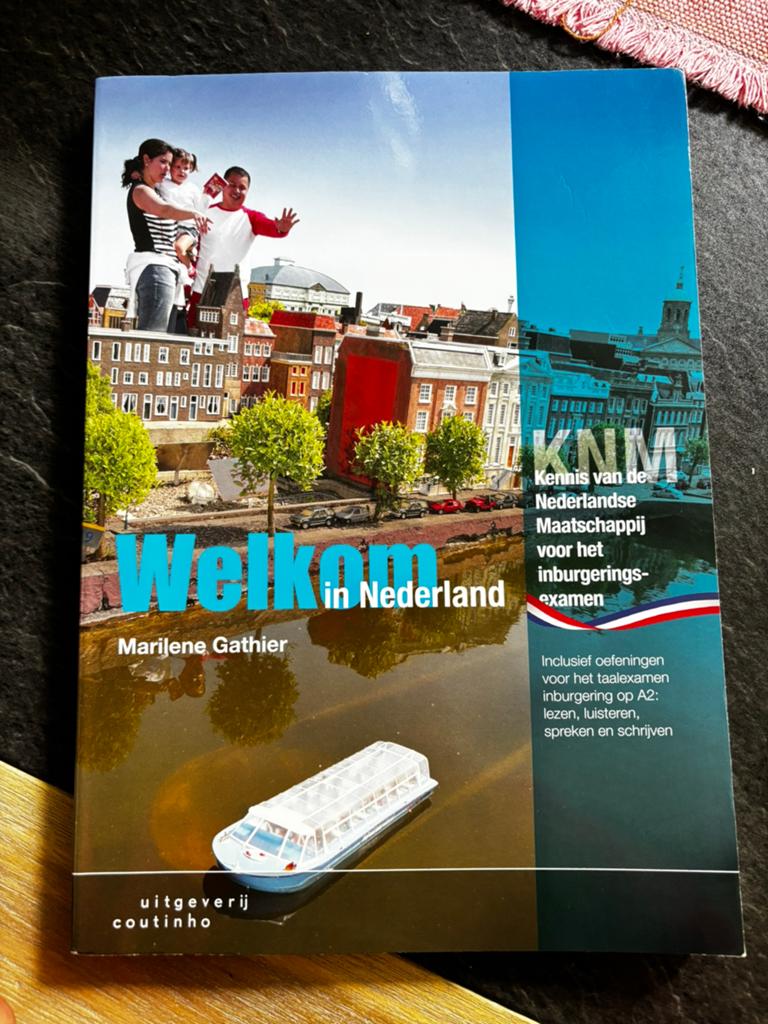 KNM boek, Boeken, Ophalen of Verzenden, Zo goed als nieuw