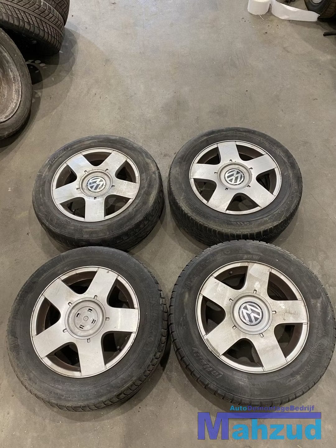 VW GOLF 4 Velgen met banden 5x100 15 inch, Gebruikt, Volkswagen, Volkswagen AG, Berliner Ring 2
38440  Wolfsburg, DE