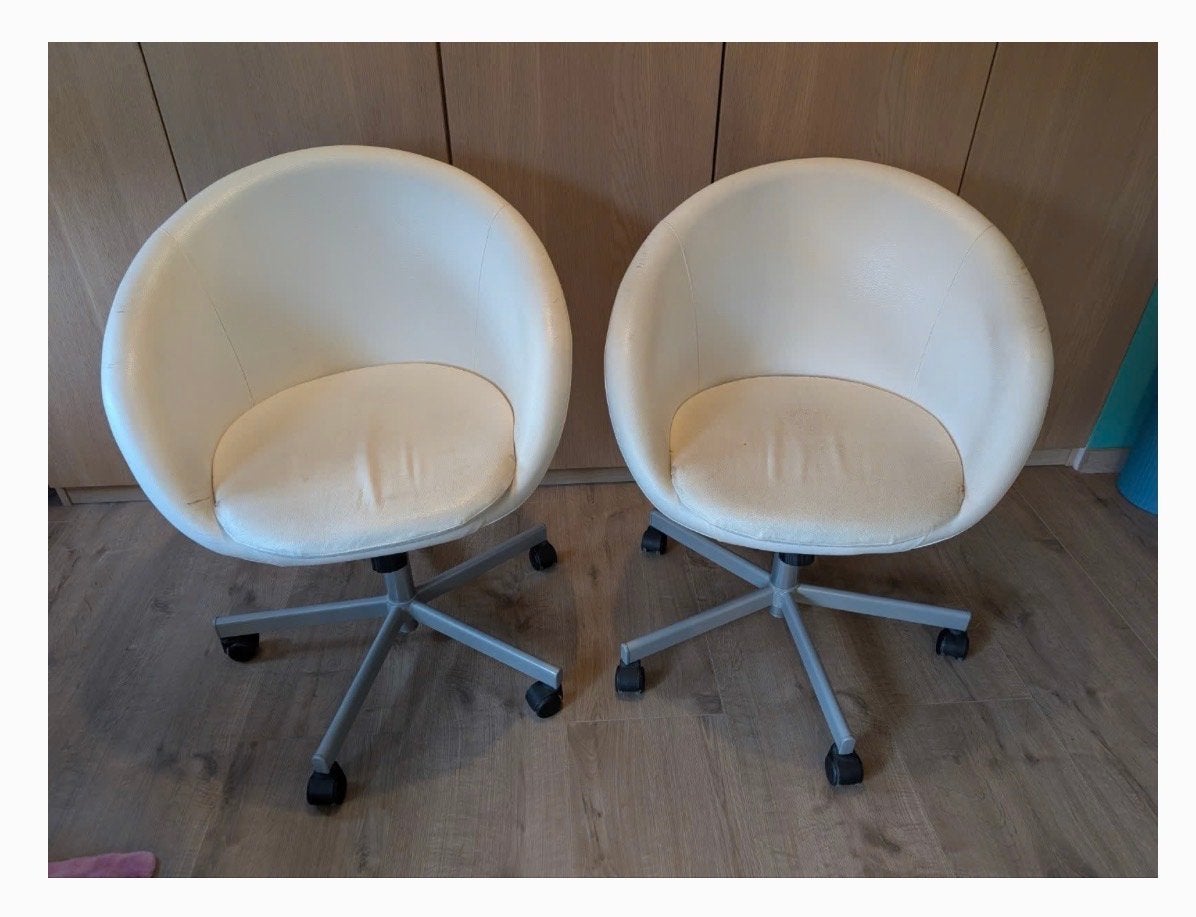 Twee IKEA SKRUVSTA kuipstoeltjes, verstelbaar en verrijdbaar, Huis en Inrichting, Ophalen, Kunststof, Twee, Wit