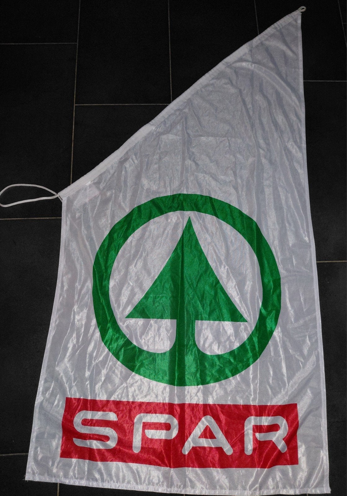 SPAR vlag met schuine kant., Ophalen of Verzenden, Zo goed als nieuw