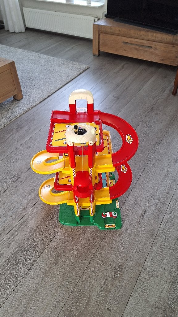 Leuke speelgoedgarage met kleed, Ophalen, Gebruikt