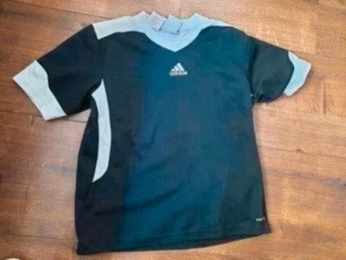 Voetbalshirt adidas maat 140, Kinderen en Baby's, Kinderkleding | Maat 140, Ophalen of Verzenden, Gebruikt, Adidas, Jongen of Meisje