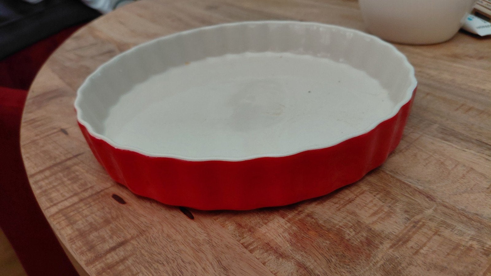 Rode keramische ovenschaal, 27 cm, Overige typen, Ophalen of Verzenden, Zo goed als nieuw, Steen/keramiek