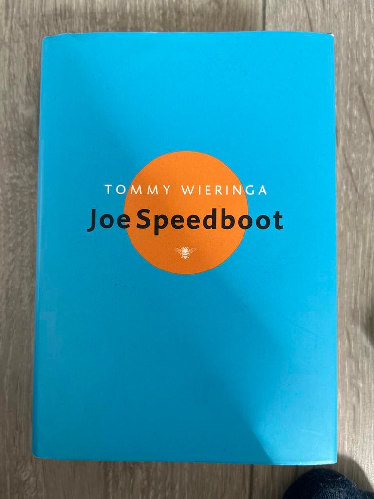 Joe Speedboot - Tommy Wieringa (mini boekje), Ophalen of Verzenden, Gelezen, Nederland