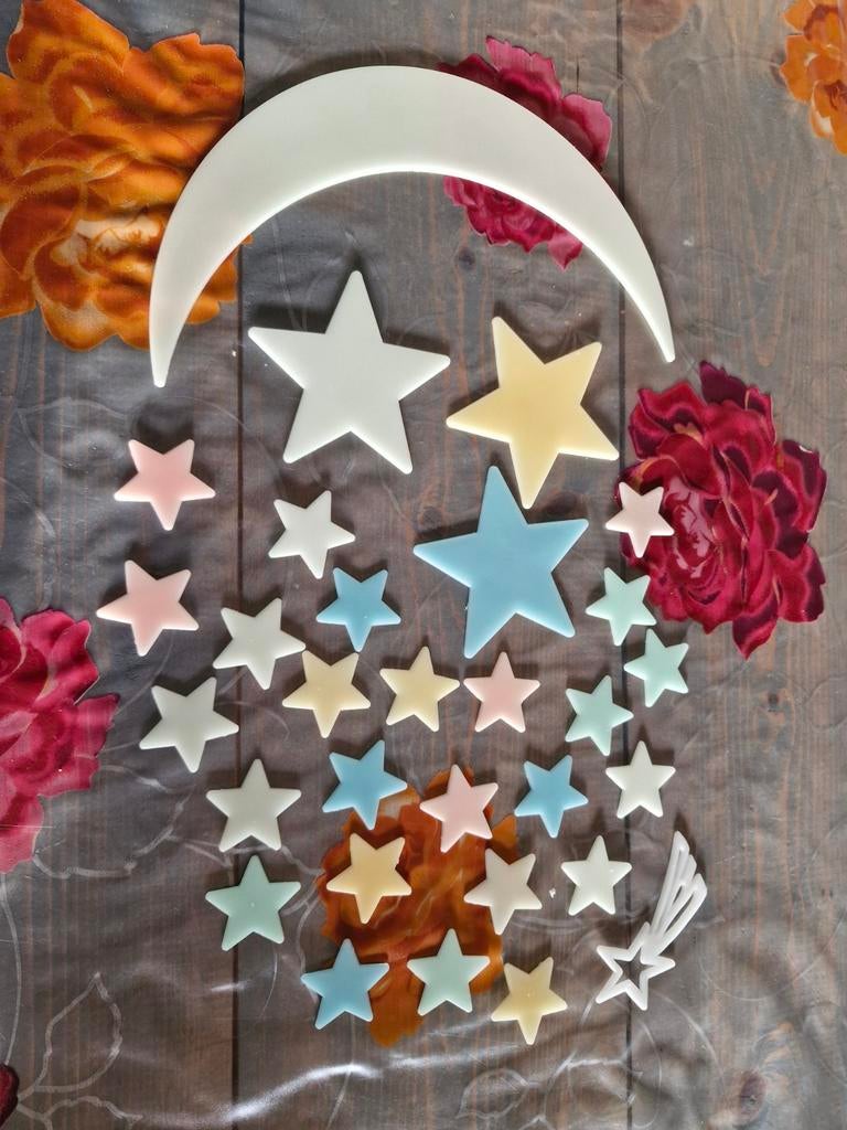 Glow in the dark sterren en maan - diverse kleuren, Ophalen, Zo goed als nieuw, Overige typen