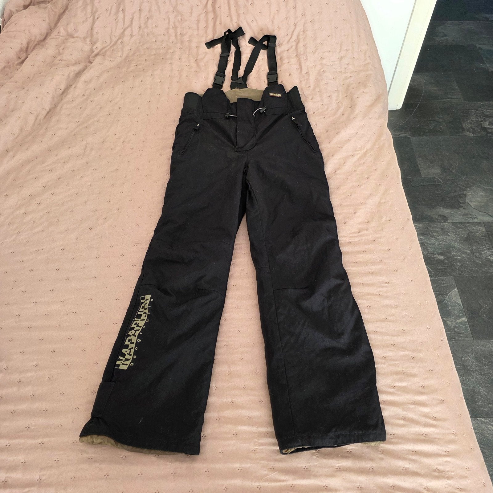 Napapijri skibroek met bretels - Maat M, Kleding | Dames, Ophalen of Verzenden, Broek, Maat 38/40 (M), Gedragen