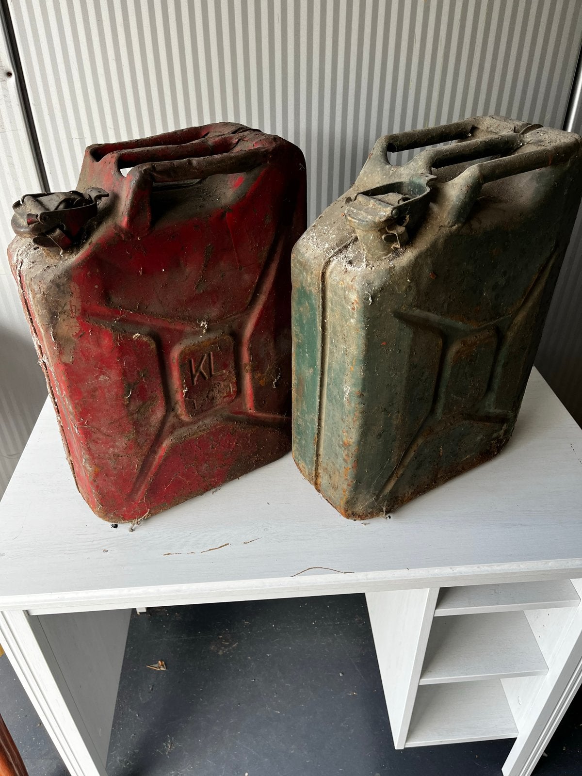 Vintage jerrycans (2 stuks) - decoratief en robuust, Ophalen