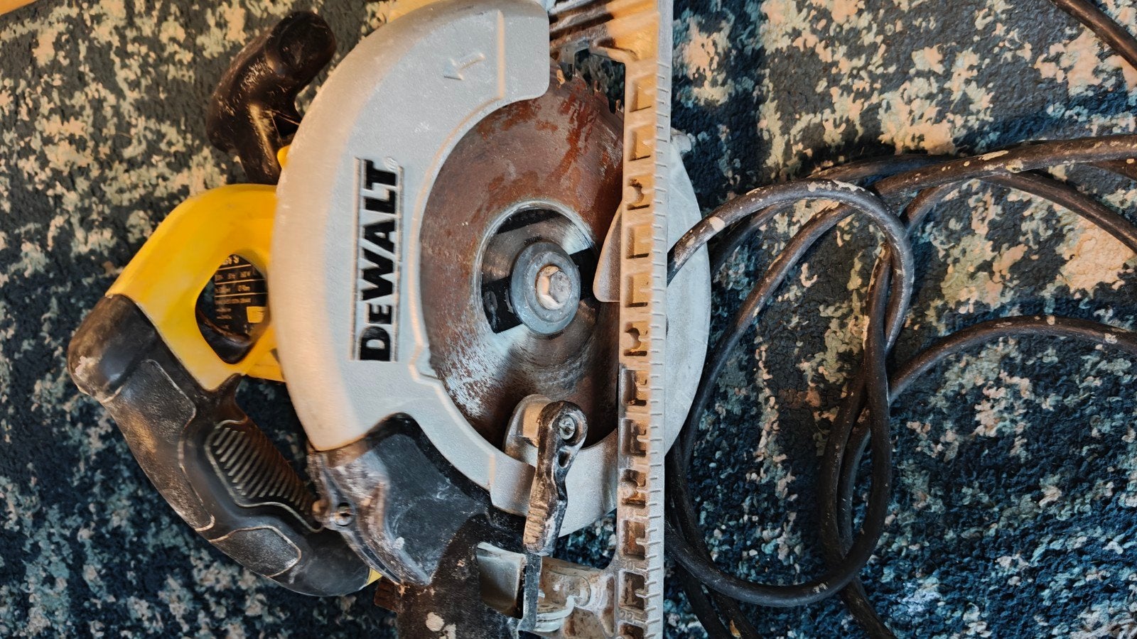 DeWalt Cirkelzaag - Krachtig en Betrouwbaar, Doe-het-zelf en Verbouw, Gereedschap | Zaagmachines, Gebruikt, Cirkelzaag, DeWalt