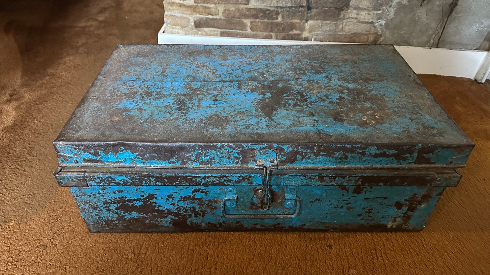 Vintage metalen kist - Blauw met patina (70x40x22cm), Ophalen