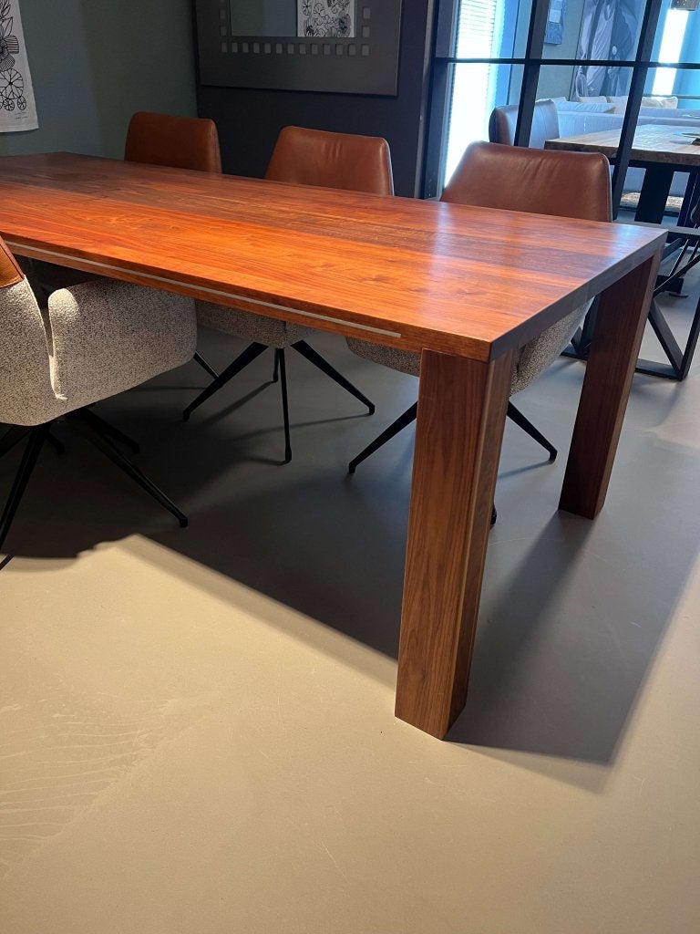 !Nieuw! - Sera collectie -Flint - Massief noten hout - Tafel, Niet ingevuld, Niet ingevuld, Niet ingevuld