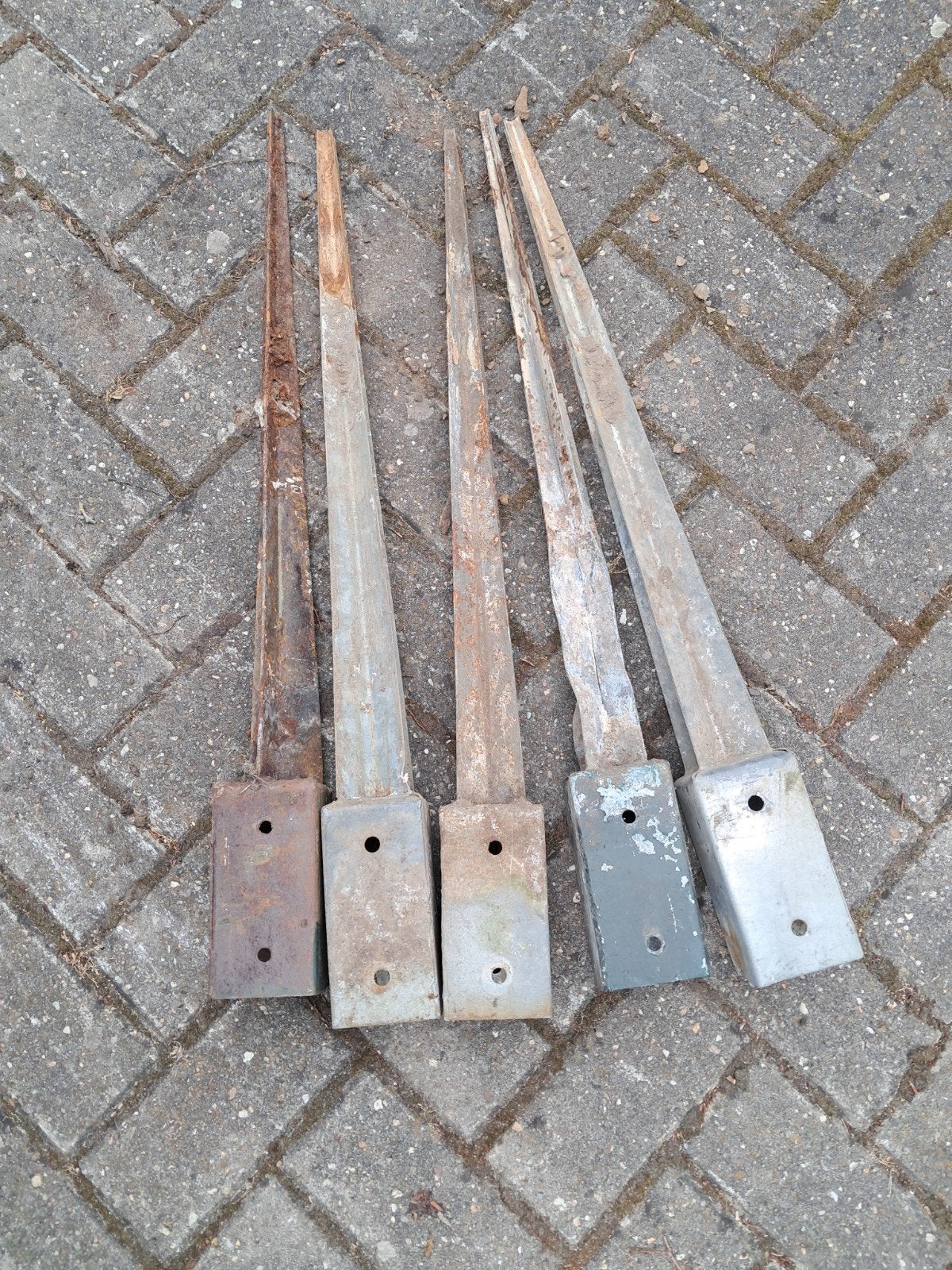 5 stalen schuttingpaal ankers paalpunten 7x7cm, Ophalen, Gebruikt, Overige typen