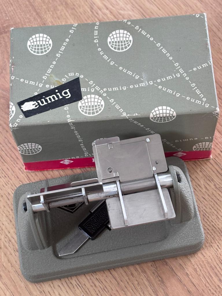 Eumig film splicer voor 8mm en 16mm films, Audio, Tv en Foto, Filmrollen, Ophalen, Accessoire