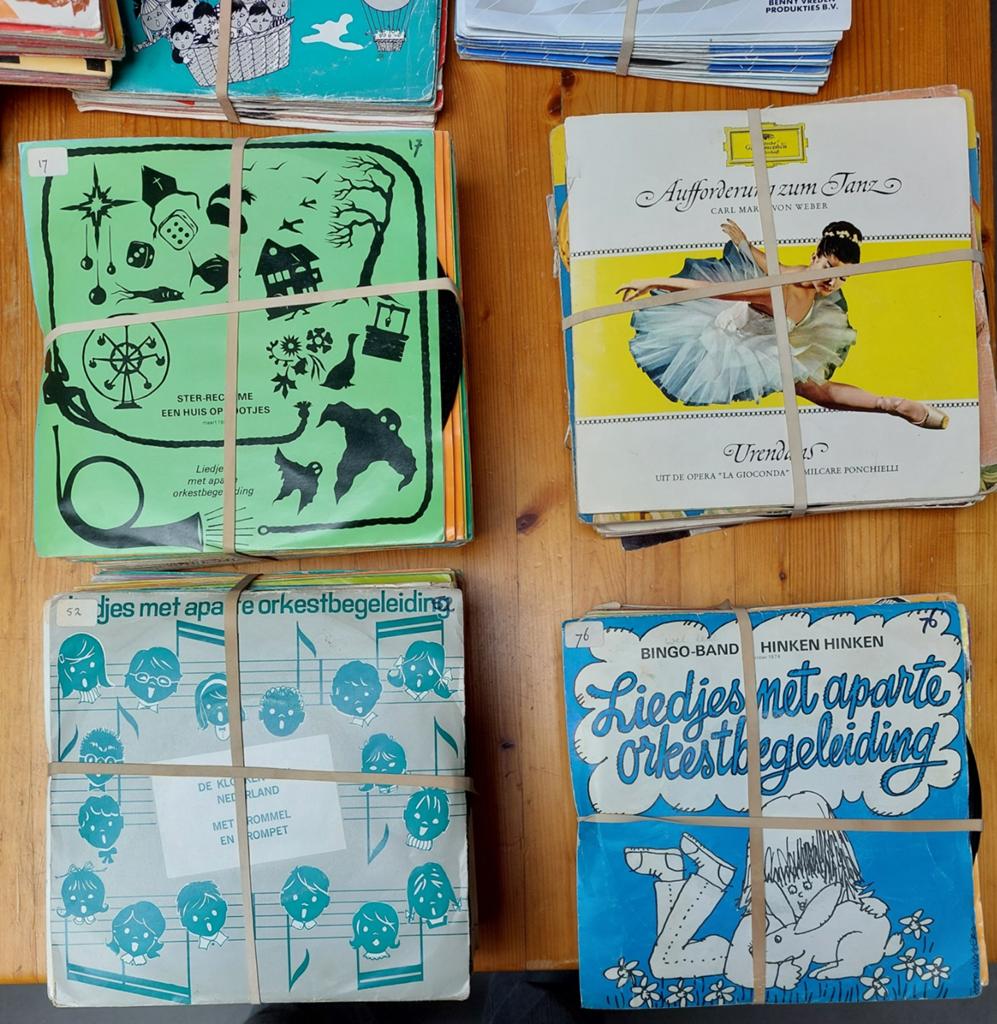 Kinderliedjes voor scholen van Benny Vreden Produkties, Ophalen, Gebruikt