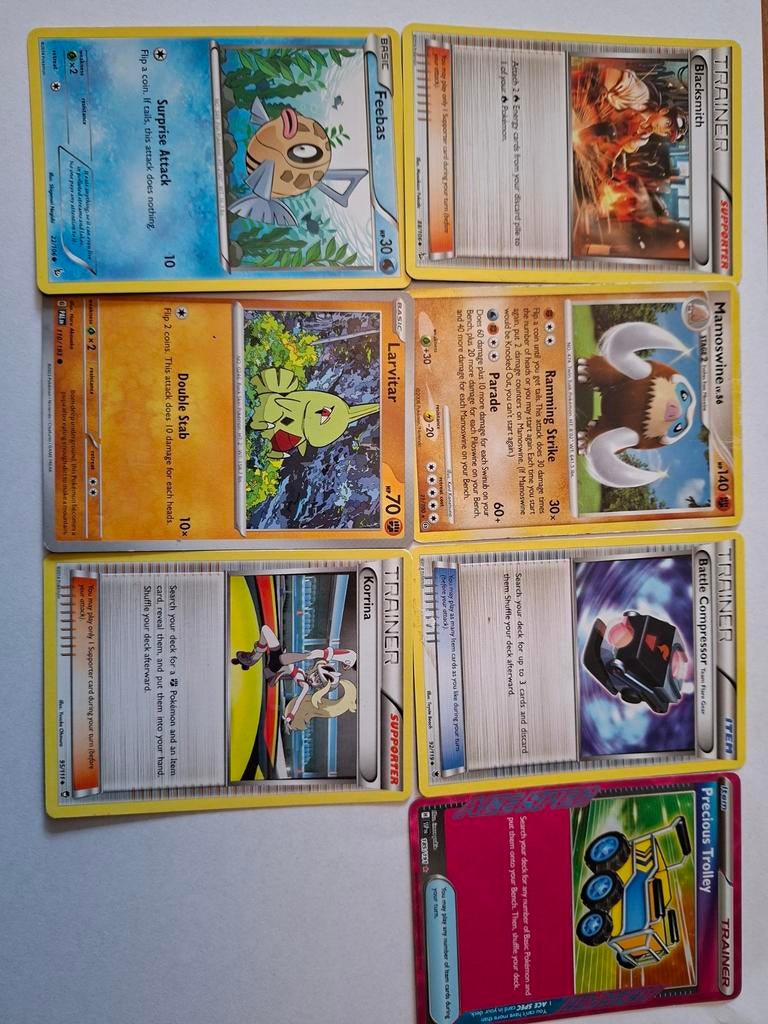 Pokémon Kaarten Collectie - Feebas, Larvitar, Mamoswine, Ophalen of Verzenden, Gebruikt, Meerdere kaarten