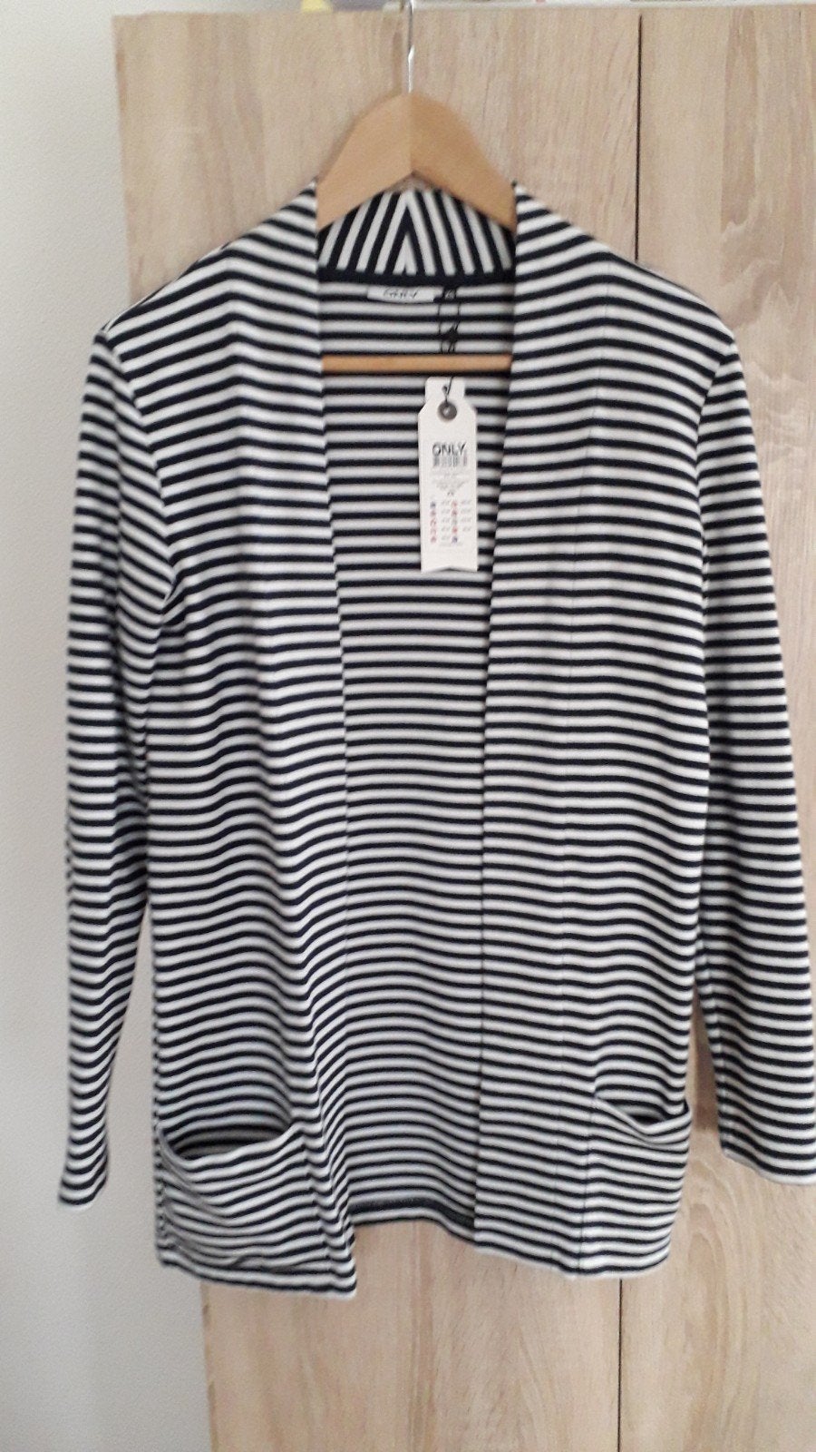 Nieuw gestreept only vest  mt xs, Kleding | Dames, Truien en Vesten, Overige kleuren, Nieuw, Ophalen of Verzenden, ONLY