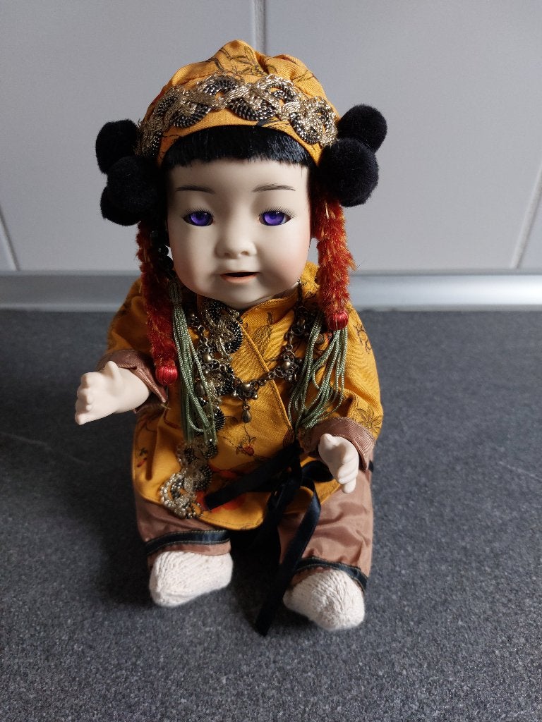 Porseleinen replica pop (1), Ophalen of Verzenden, Gebruikt, Pop