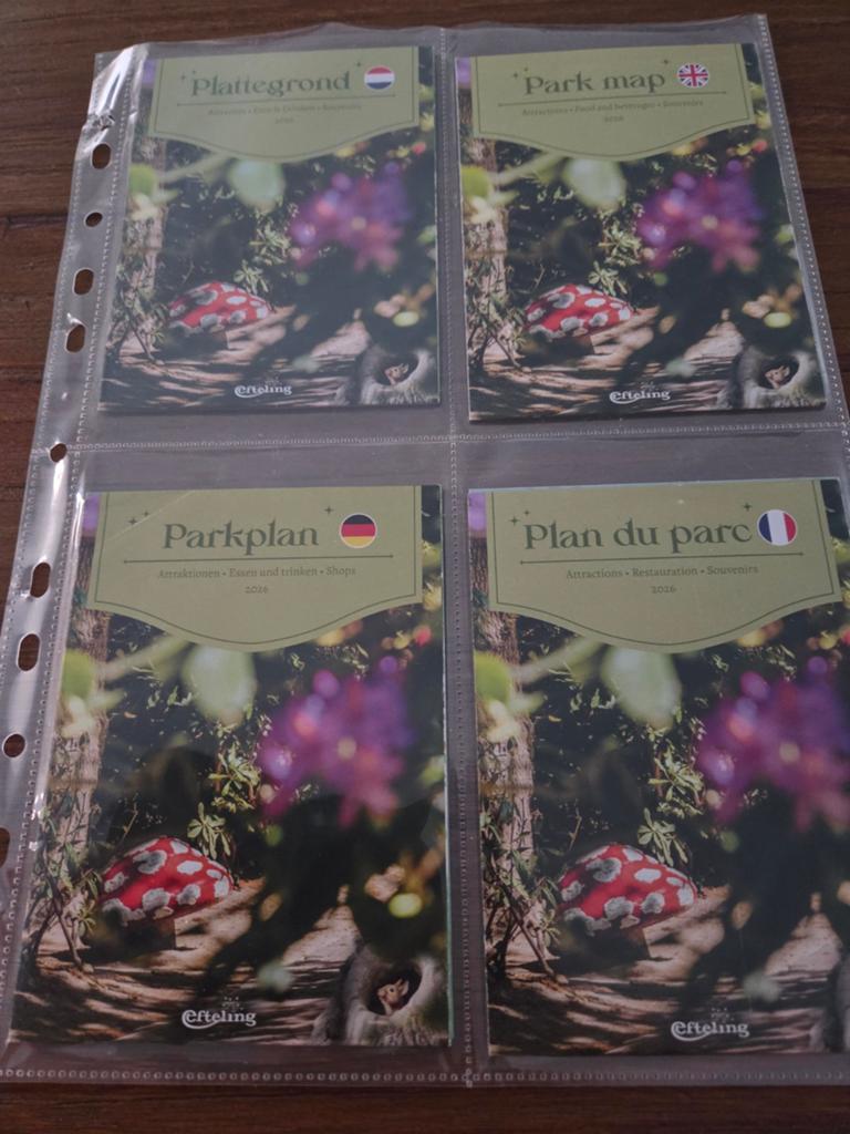 Efteling Parkplattegronden - Diverse jaren en talen, Verzamelen, Ophalen of Verzenden, Nieuw, Button of Speldje