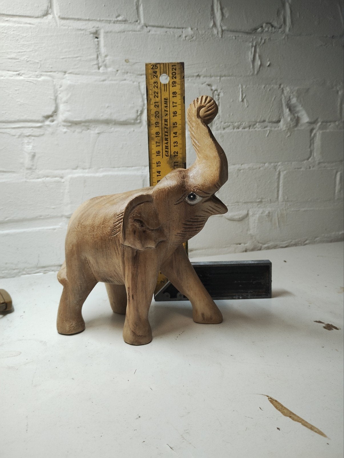 Handgesneden houten olifant - Decoratief beeldje, Ophalen of Verzenden, 20 - 50 cm, Beeld, Hout