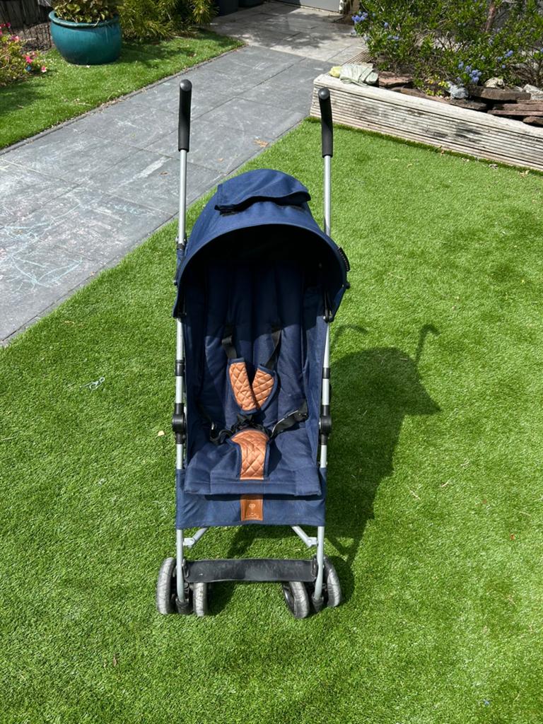 Blauwe buggy, Ophalen, Zo goed als nieuw