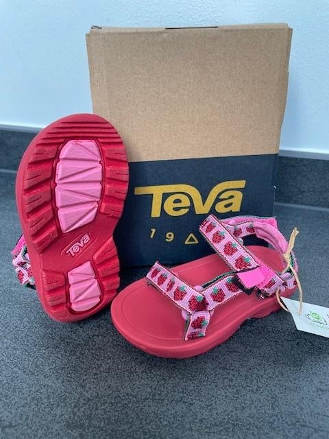 25% op Teva sandaal HURRICANE XLT 2 STRAWBERRY PINK maat 20, Teva, Kloosterstraat 29 Simpelveld, Schoenen, Nieuw