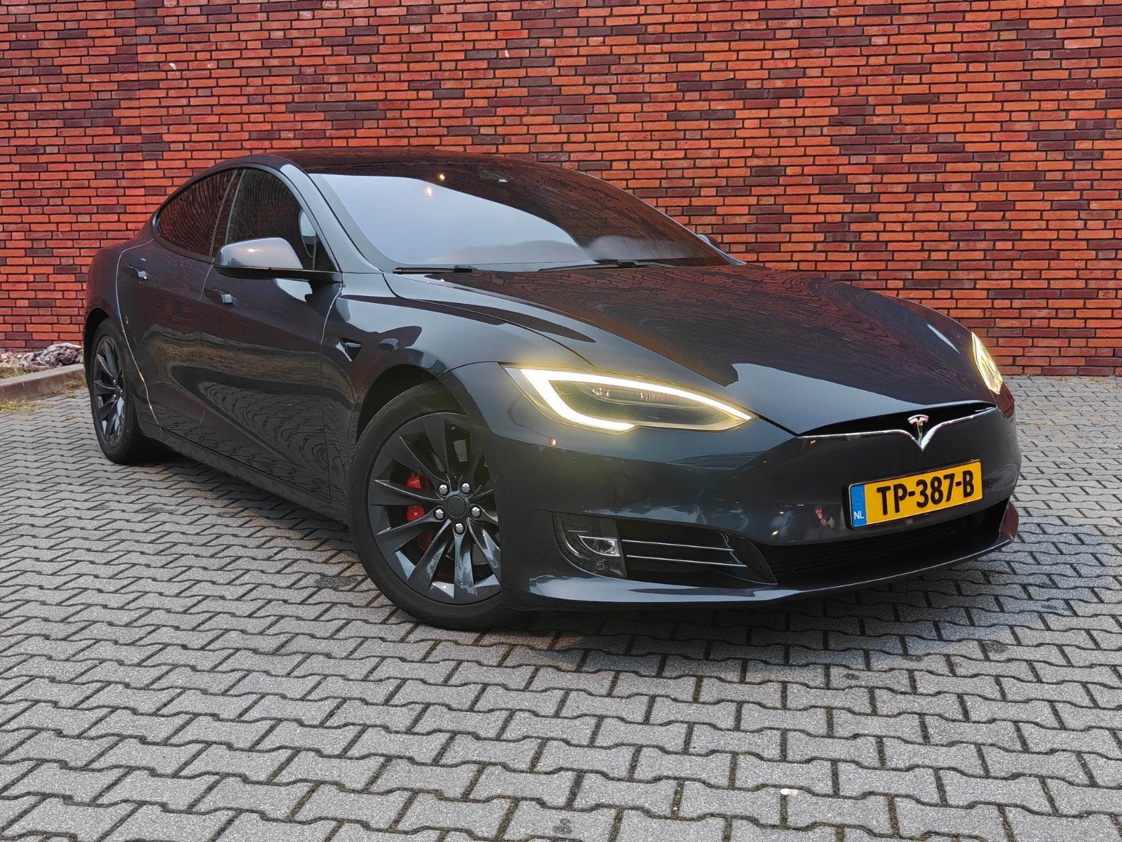 Tesla Model S Performance – 525 PK | Luchtvering | garantie, Auto's, Zwart, Elektrisch, Vierwielaandrijving, Dealer onderhouden