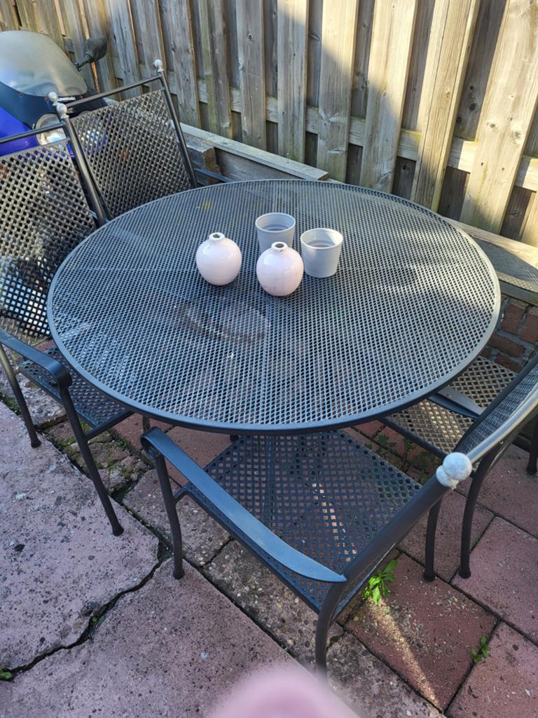 Ronde tuintafel met 4 stoelen - diameter 120cm, Ophalen of Verzenden, Gebruikt, Rond, Metaal