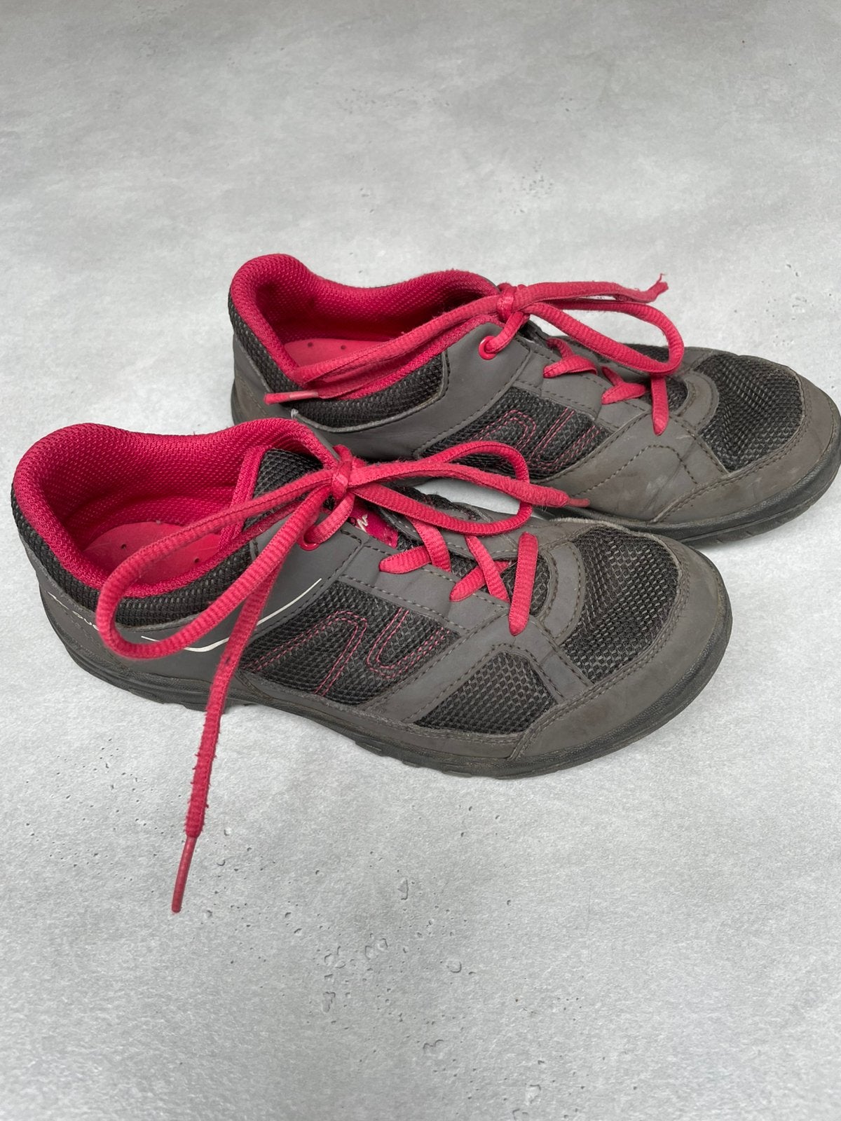 Lage wandelschoenen / bergschoenen maat 35 Quechua decathlon, Ophalen of Verzenden, Zo goed als nieuw, Overige typen