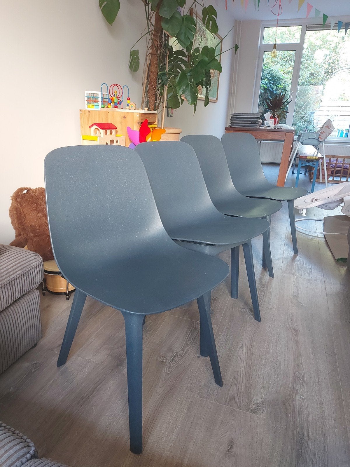 IKEA ODGER Eetkamerstoelen Donkerblauw - Set van 4, Huis en Inrichting, Ophalen, Kunststof, Gebruikt, Blauw