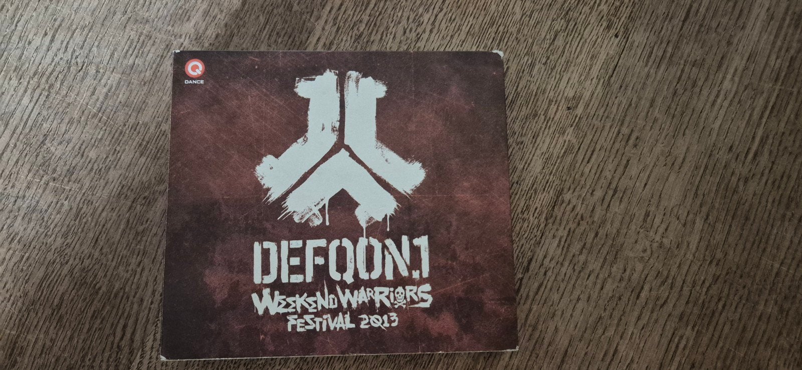 Defqon.1 Weekend Warriors Festival 2013 CD Boxset, Ophalen, Inclusief doosje, Zo goed als nieuw, Boxset