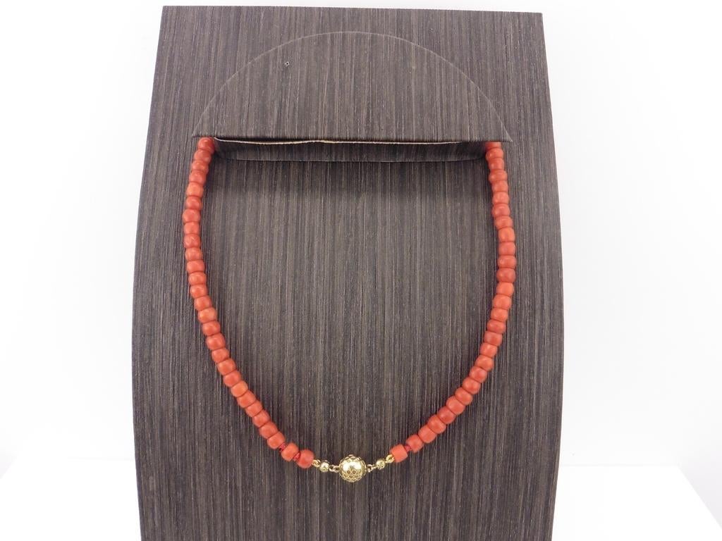 Bloedkoralen collier gouden slot                         D45, Ophalen of Verzenden, Overige materialen, Ketting
