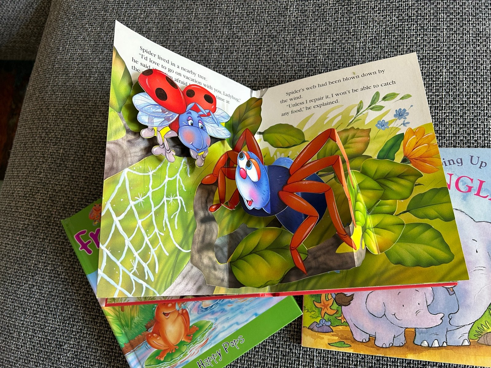 3-Pop-up boeken set: Jungle, FrogTastic! & Ladybug, Boeken, Fictie algemeen, Uitklapboek, Jongen of Meisje, 4 jaar