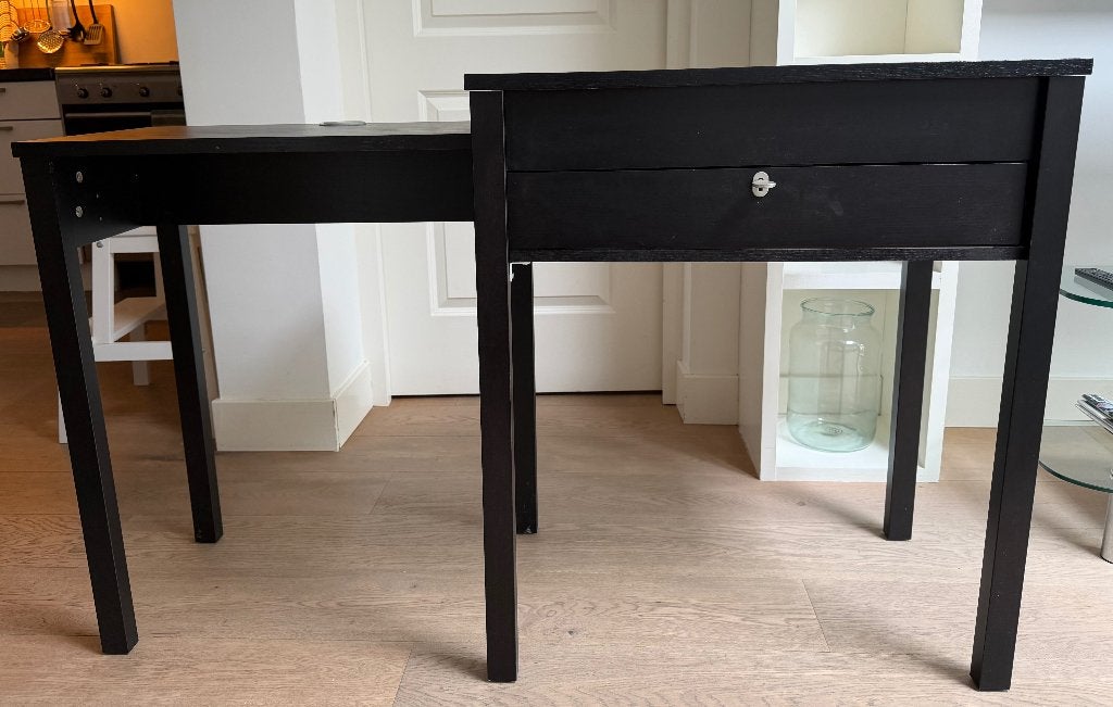 Extendable bureau desk, Huis en Inrichting, Bureaus, Gebruikt, Scandinavisch, Hout, Bruin, Kabelgoot, Opbergruimte, Ophalen