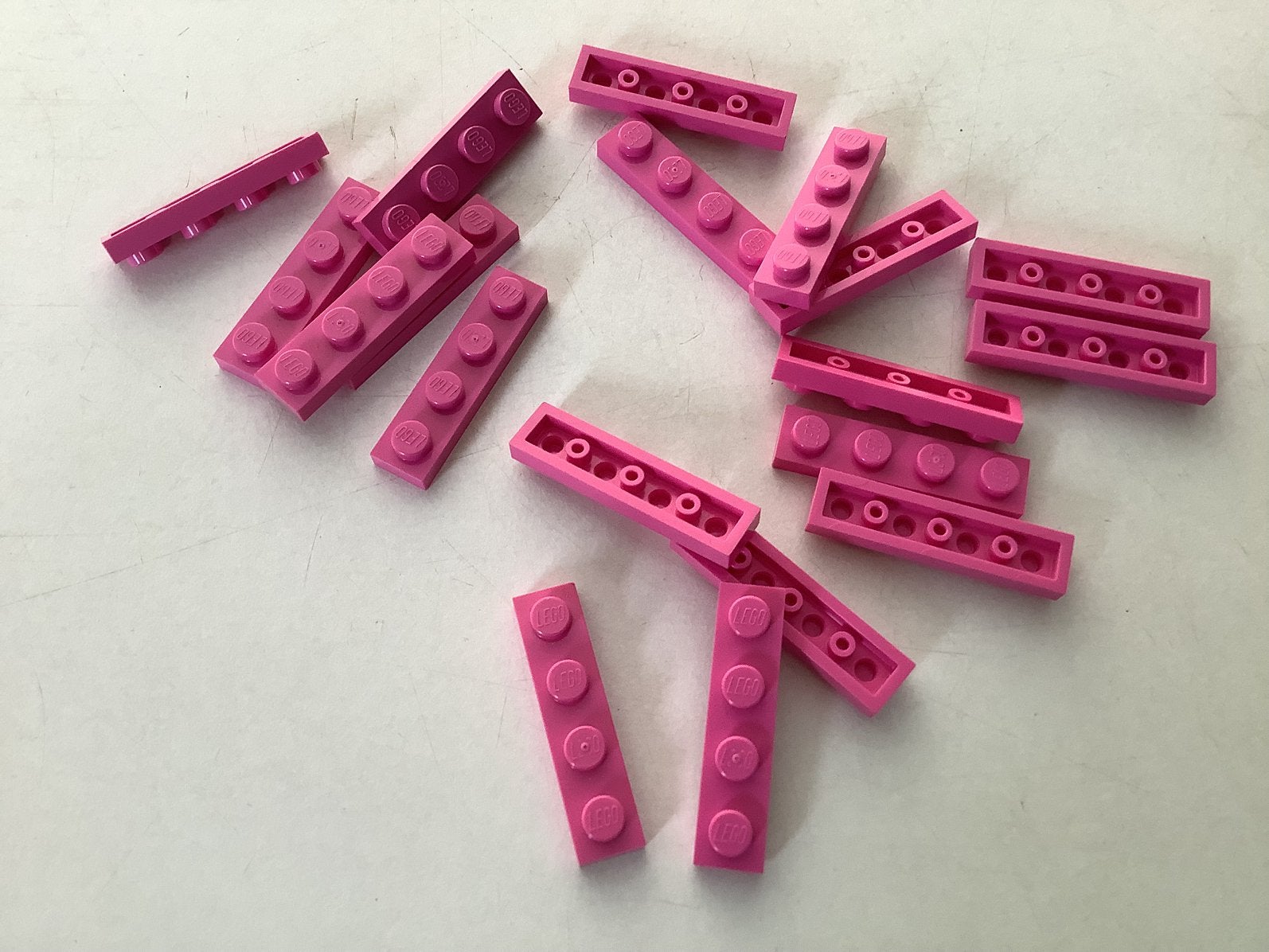 Lego plaat 1x4 donker roze, Ophalen of Verzenden, Gebruikt, Losse stenen, Lego