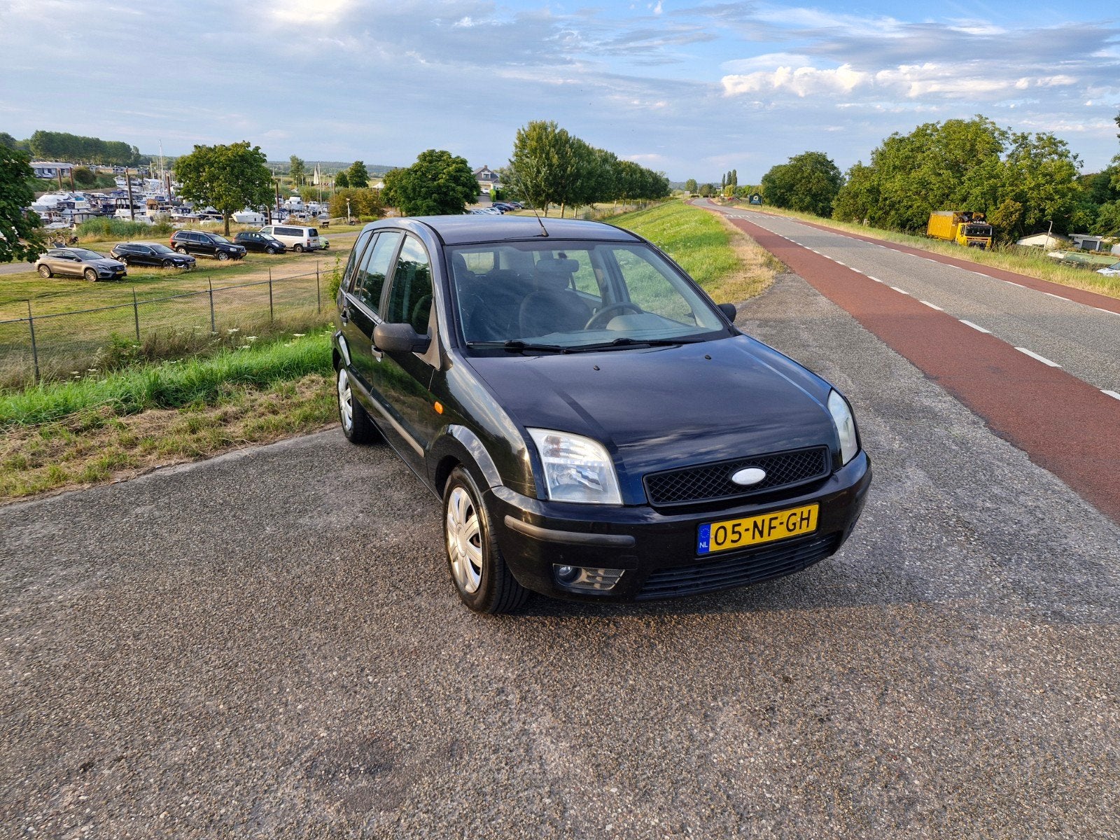 Ford Fusion 1.6 16V 2003 Zwart Apk tot 28-07-2027, Auto's, Voorwielaandrijving, 100 pk, Origineel Nederlands, Bedrijf