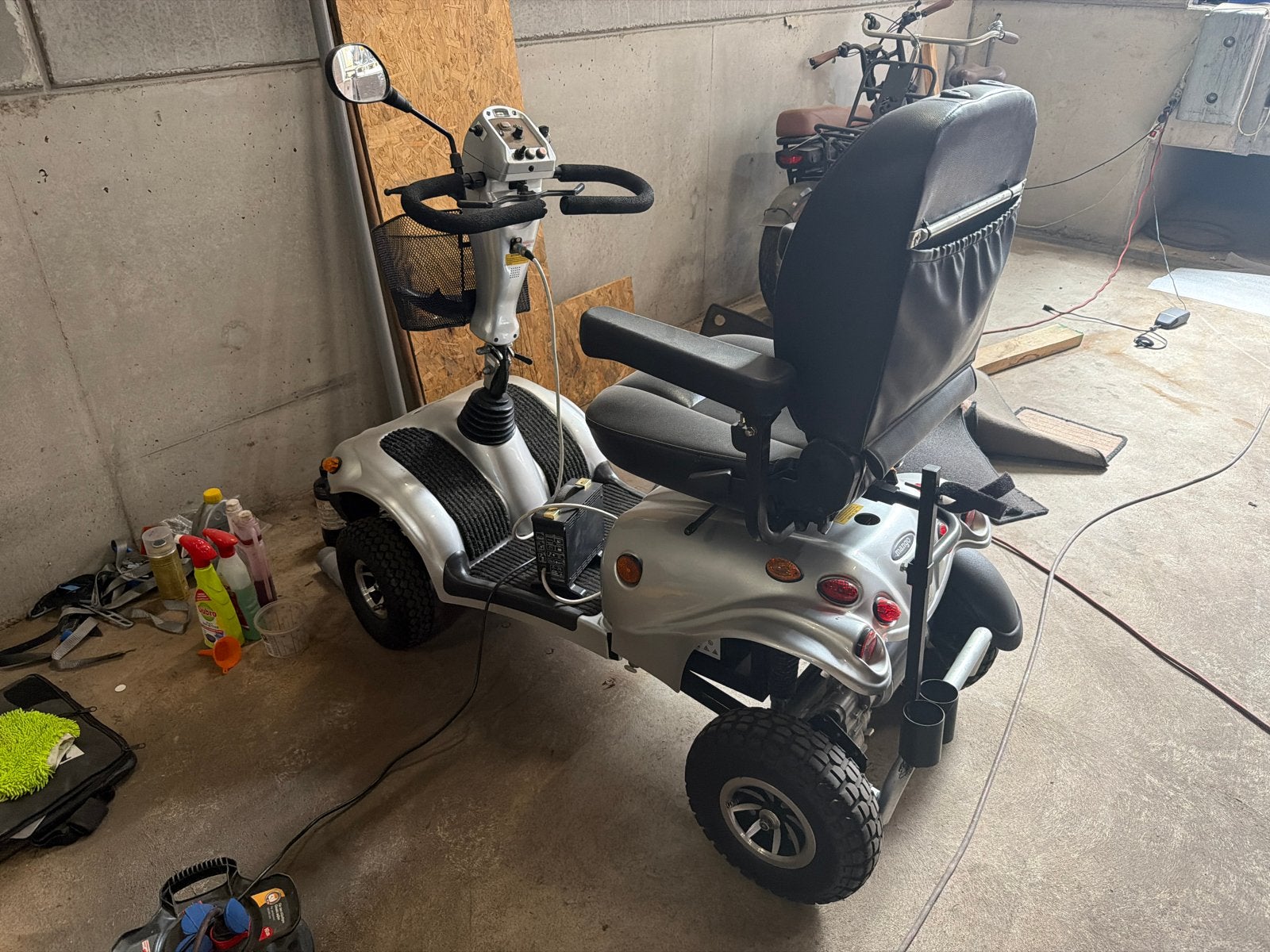 Mango Lion scootmobiel (accu laadt niet op), Diversen, Ophalen, Gebruikt, 16 km/u of meer, Mango