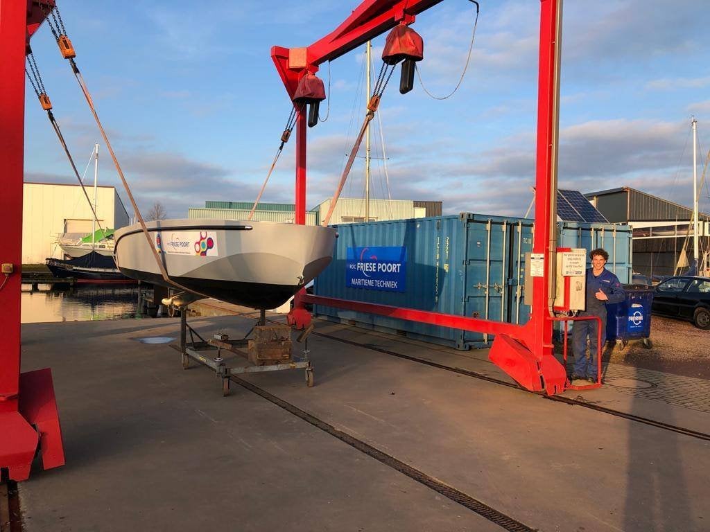 Antifouling, schilderwerk & reparatie sloep | nabij Lemmer, Dek en Romp