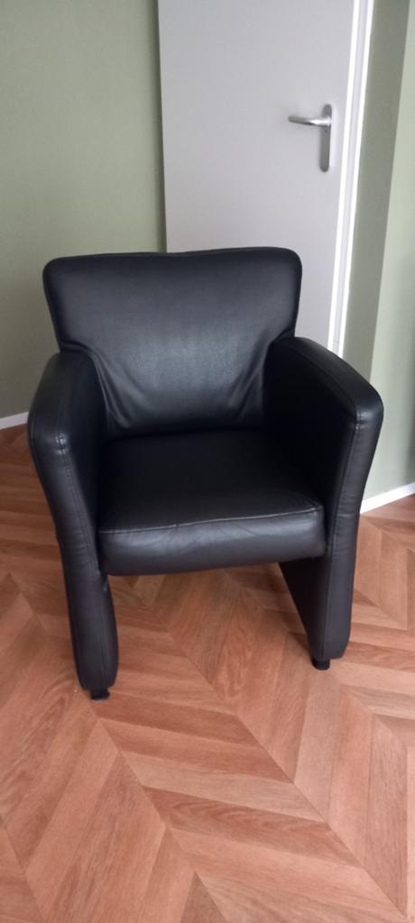 Mooi zwart stevig fauteuil, Ophalen, Leer, Zo goed als nieuw, Modern