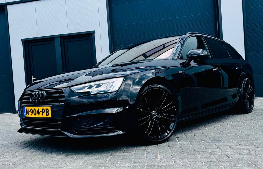 Audi A4 Avant 2.0 TFSI MHEV Sport S line black edition/TOP S, Auto's, Audi, Gebruikt, 1984 cc, Zwart, Leder