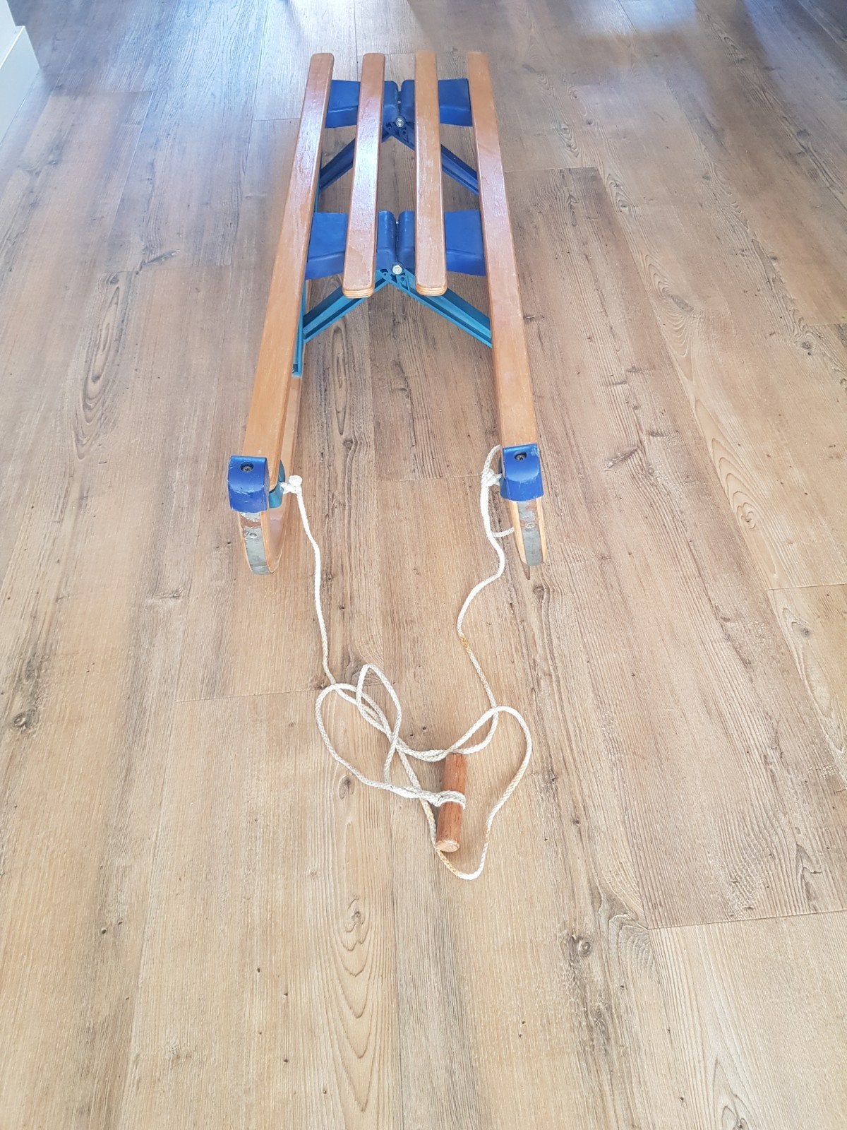 Nijdam Opvouwbare Slee - 110 cm lang met losse rugsteun, Ophalen, Rugleuning, Gebruikt, Hout