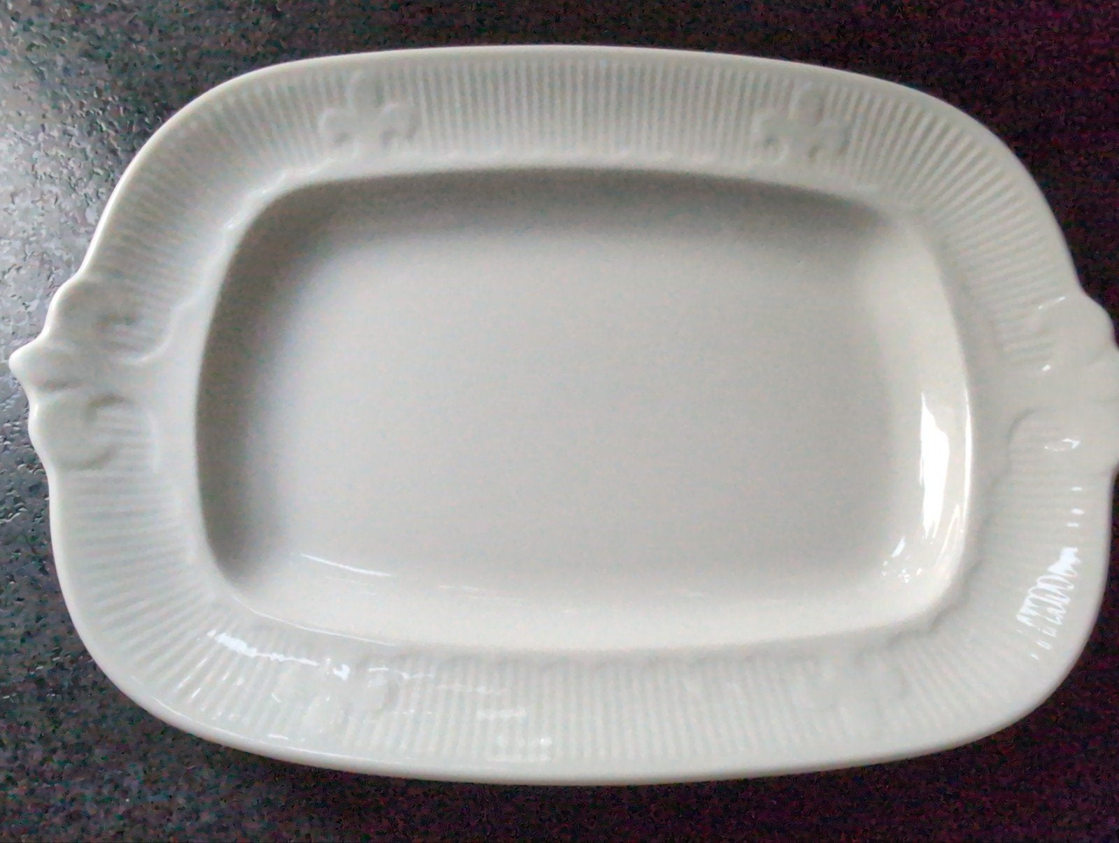 Rechthoekige koekschaal/serveerschaal 27x18 c, Gebruikt, Schaal, Ophalen of Verzenden, Rechthoekig