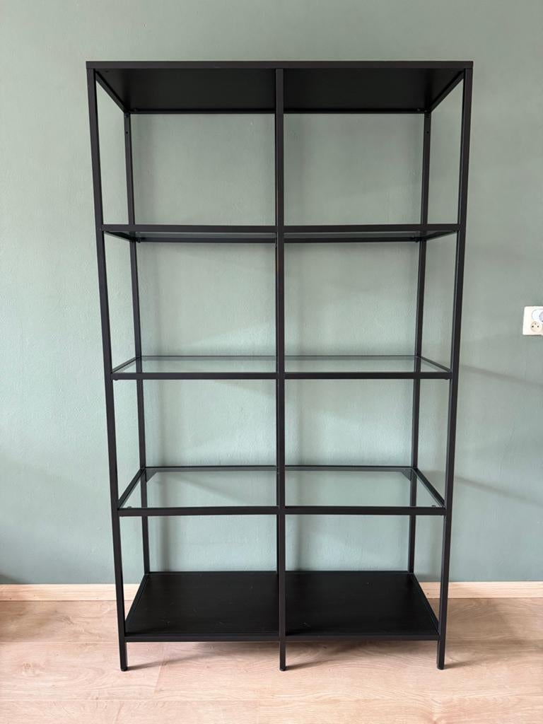 IKEA Vittsjö Stellingkast zwart/glas 100x175 cm, Ophalen, 50 tot 100 cm, 150 tot 200 cm, 25 tot 50 cm