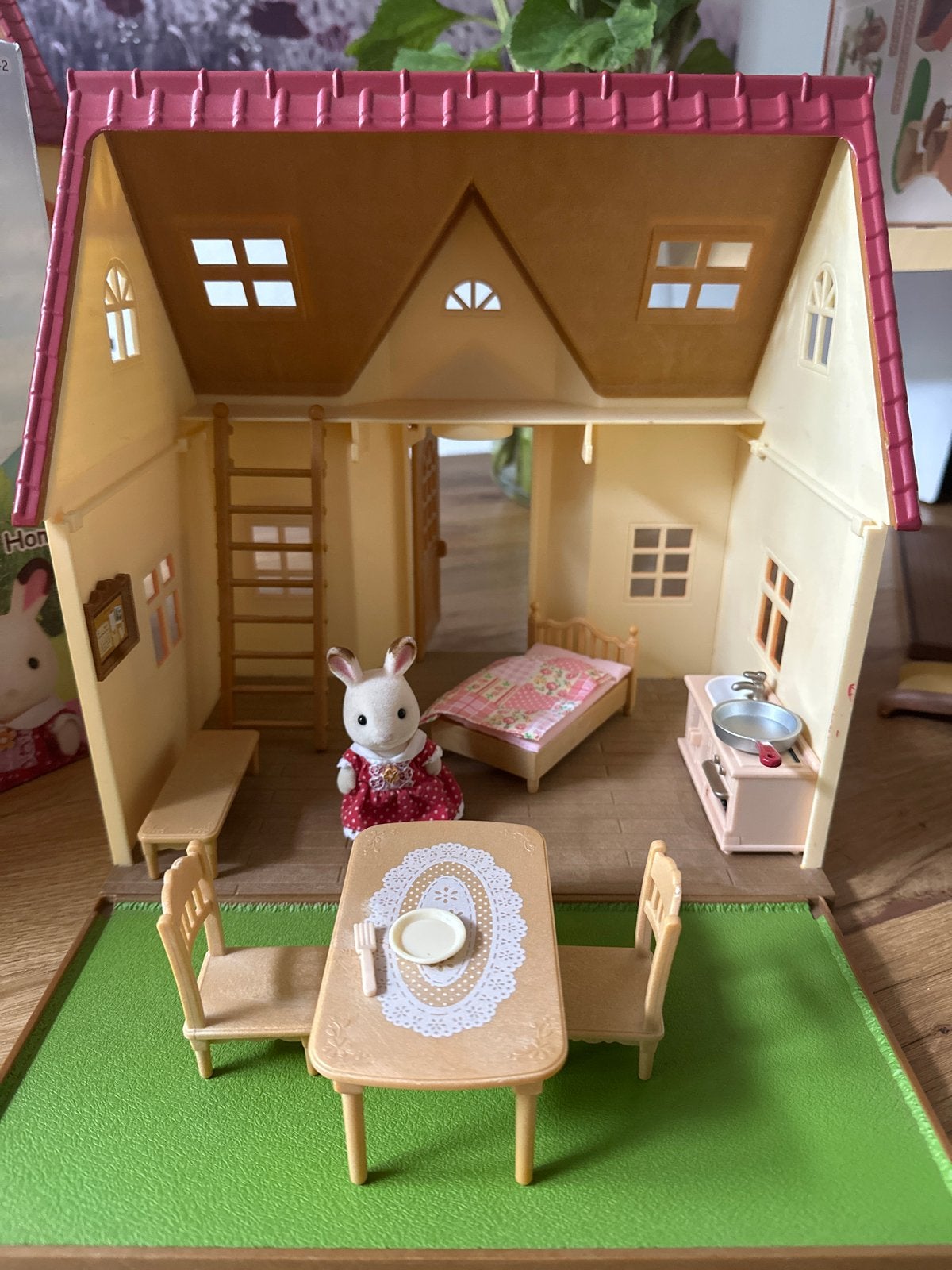 Sylvanian Families Cosy Cottage Starter Home, Ophalen of Verzenden, Zo goed als nieuw, Poppenhuis