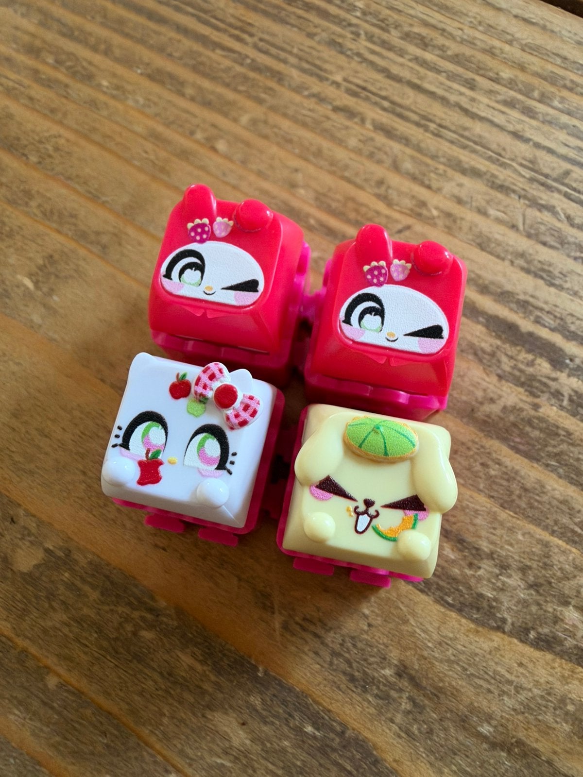 Hello kitty Clickeez fruity picnic €2pst, Ophalen of Verzenden, Nieuw, Overige materialen, Overige merken